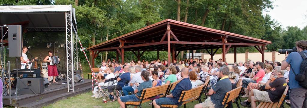 Koncert na Louce u Zlaté stoky